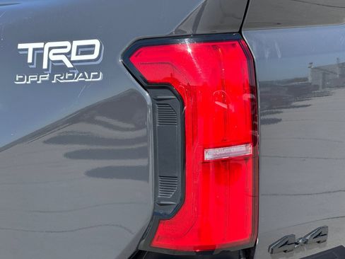 Used 2025 Toyota Tacoma TRD Off-Road AWD/4WD image 11