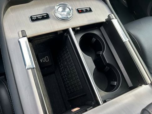 Used 2025 Lincoln Navigator Reserve image 22