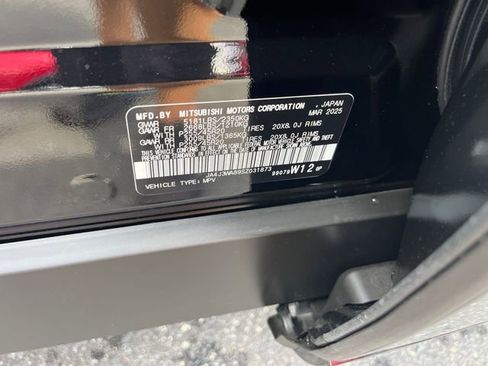 New 2025 Mitsubishi Outlander SEL image 36