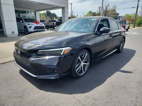 Used 2024 Honda Civic Touring image 4