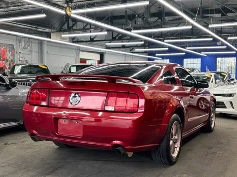 Used 2006 Ford Mustang GT Premium image 6