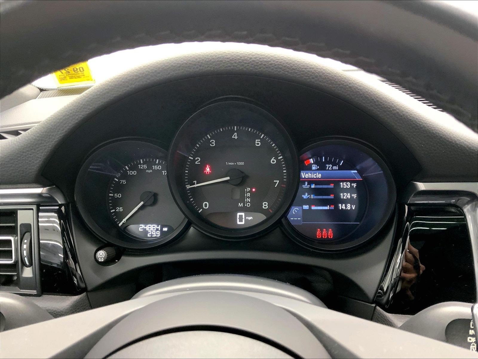 Certified 2023 Porsche Macan AWD/4WD image 25