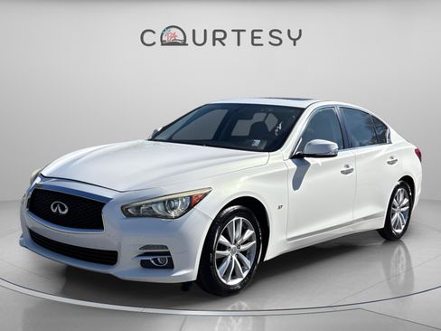 Used 2015 INFINITI Q50 Premium w/ Navigation Package image 1