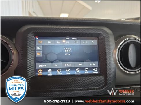 Used 2023 Jeep Gladiator Sport AWD/4WD image 19