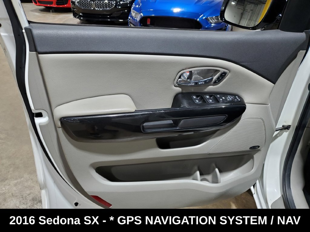 Used 2016 Kia Sedona SX FWD image 8