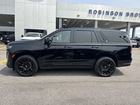Used 2023 Cadillac Escalade Sport w/ LPO, ONYX Package AWD/4WD image 8