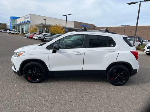 Used 2020 Chevrolet Trax LT w/ Redline Edition image 8