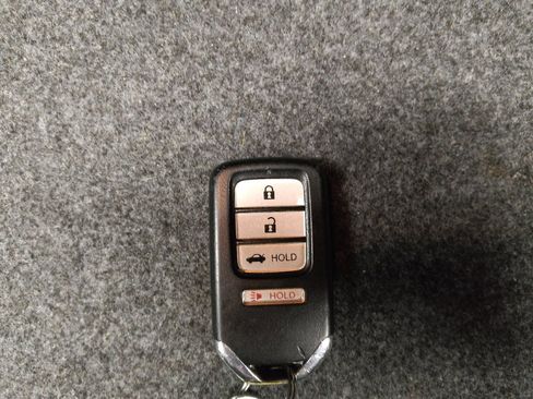 Used 2018 Honda Accord Sport image 32