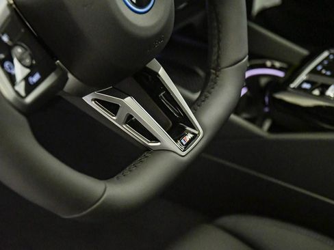 New 2026 BMW 550e xDrive AWD/4WD image 17