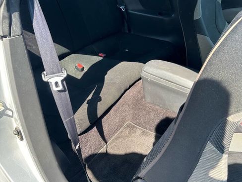 Used 2003 Toyota Celica GT image 11