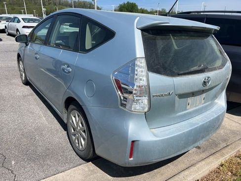 Used 2013 Toyota Prius V Three image 2