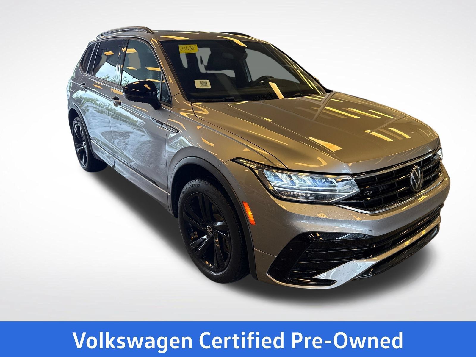 Certified 2024 Volkswagen Tiguan SE R-Line AWD/4WD image 8
