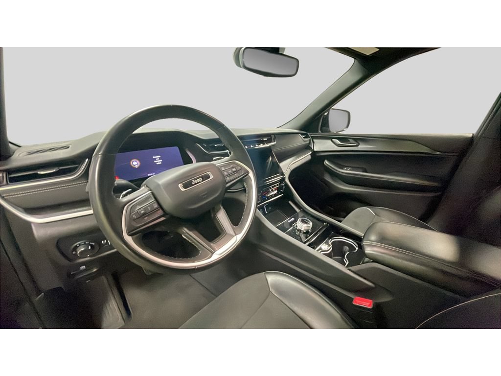 Used 2023 Jeep Grand Cherokee Altitude AWD/4WD image 11