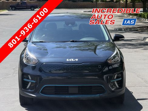 Used 2022 Kia Niro EX w/ Cold Weather Package FWD image 1