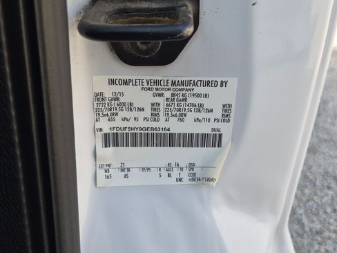 Used 2016 Ford F550 4x4 Regular Cab Super Duty image 29