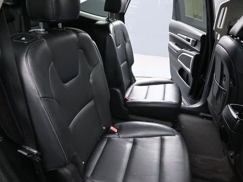 Used 2020 Kia Telluride S FWD image 29