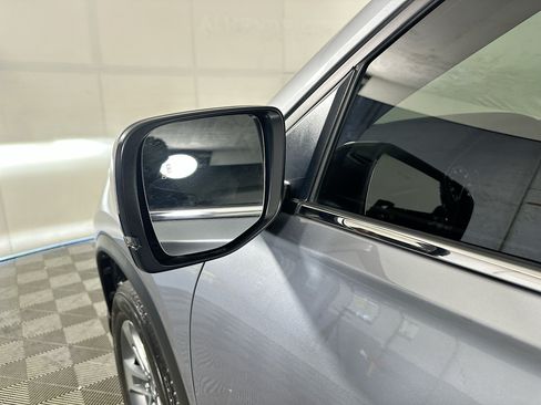 Used 2025 Honda Pilot EX-L image 10