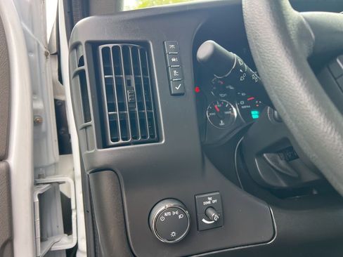 Used 2024 Chevrolet Express 2500 w/ Driver Convenience Package RWD image 14