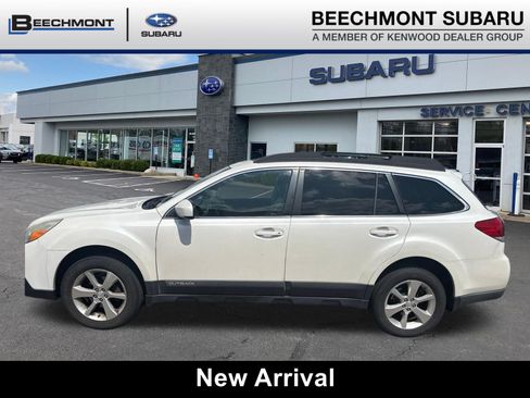 Used 2014 Subaru Outback 2.5i Limited w/ Moonroof Package AWD/4WD image 1