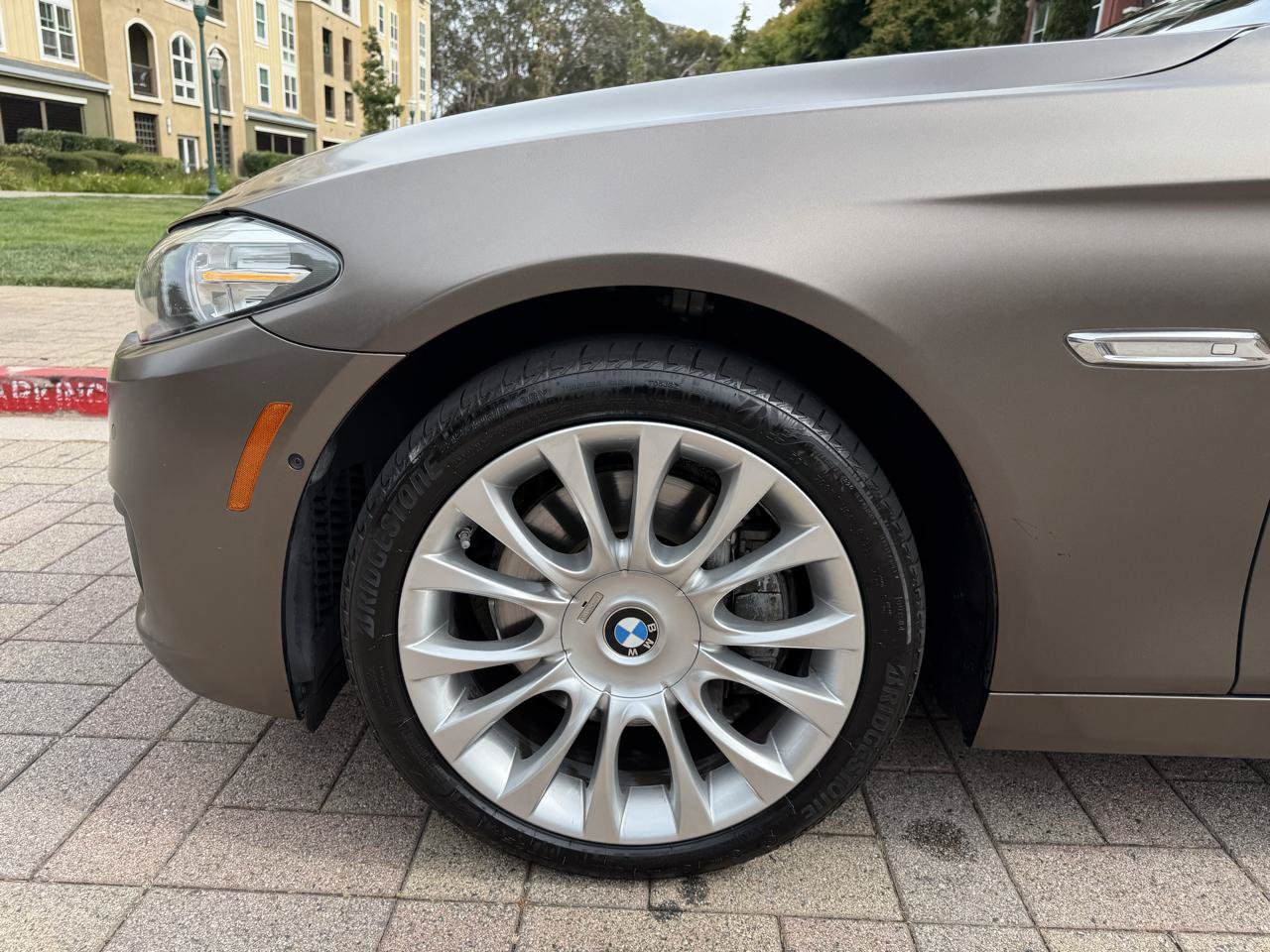 Used 2015 BMW 550i Sedan RWD image 27