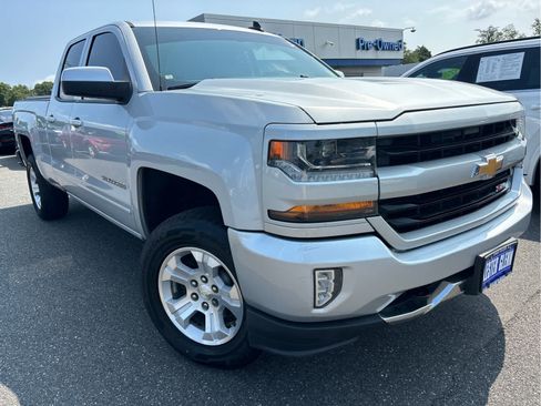 Used 2018 Chevrolet Silverado 1500 LT w/ All Star Edition AWD/4WD image 2