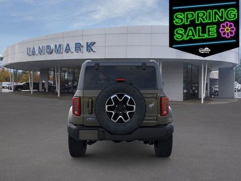 New 2025 Ford Bronco Outer Banks image 6