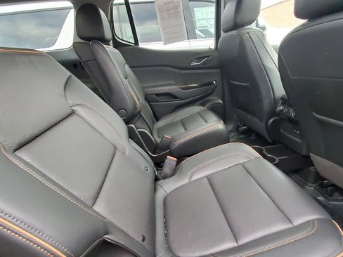 Used 2023 GMC Acadia AT4 w/ Technology Package image 6