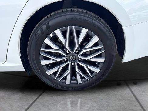 Used 2026 Nissan Altima 2.5 SV FWD image 19
