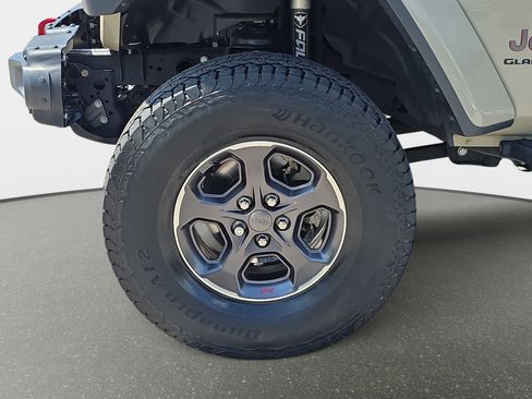 Used 2020 Jeep Gladiator Rubicon AWD/4WD image 28