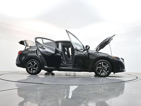 Used 2024 Nissan Sentra SV FWD image 47