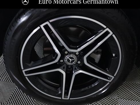 Used 2025 Mercedes-Benz GLS 450 4MATIC w/ AMG Line Exterior image 7