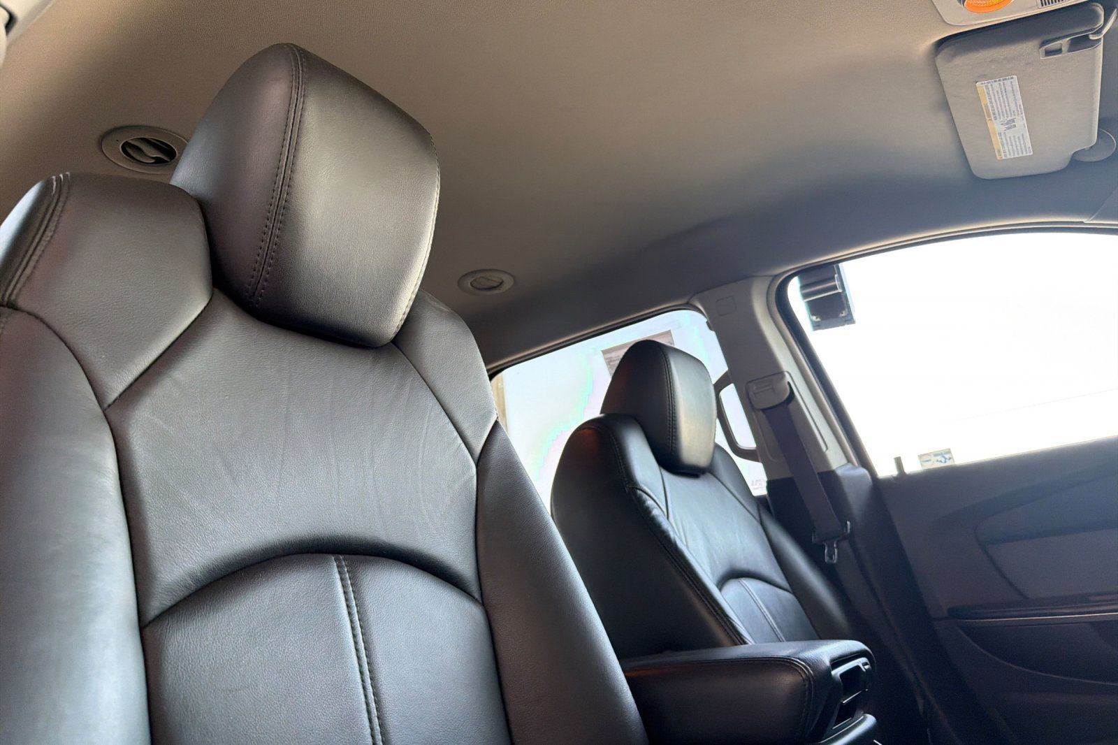 Used 2009 GMC Acadia SLT w/ Visibility Package FWD image 16