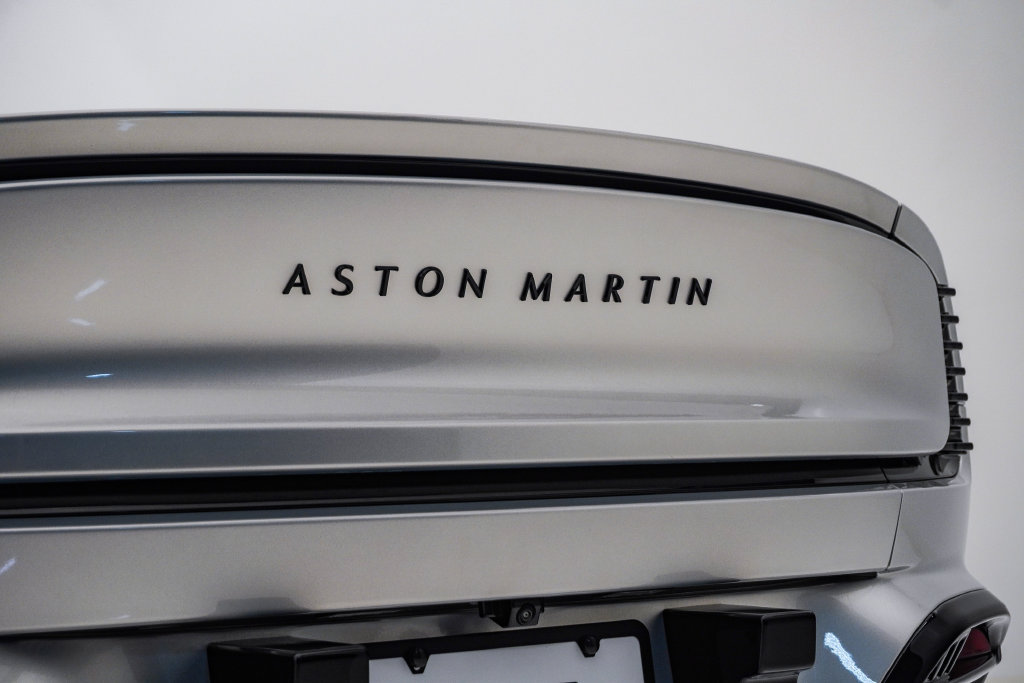 Used 2026 Aston Martin Vanquish Convertible RWD image 14