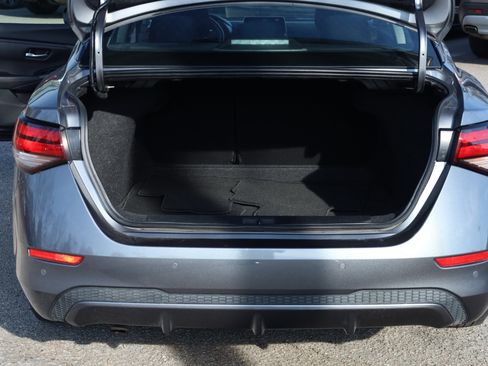 Used 2022 Nissan Sentra SV image 17