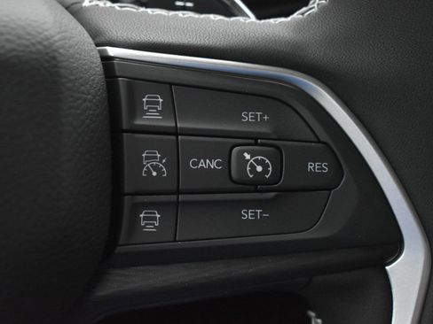 New 2026 Jeep Grand Cherokee Altitude image 23