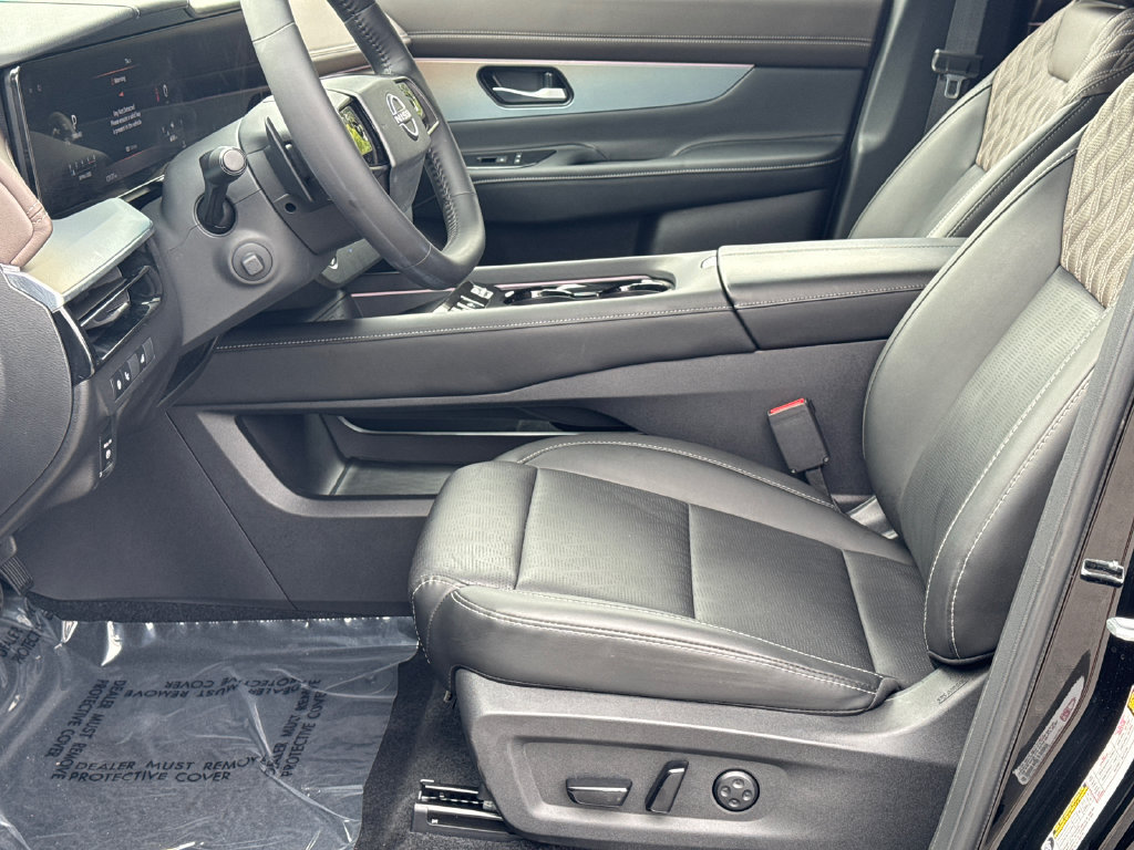 Certified 2026 Nissan Murano Platinum w/ Cargo Package AWD/4WD image 12
