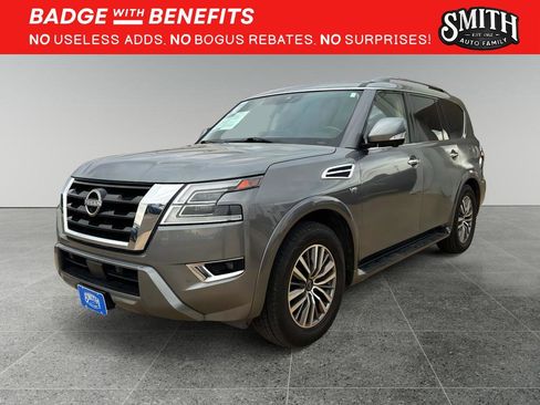 Used 2021 Nissan Armada SL w/ Captain's Chairs Package AWD/4WD image 4