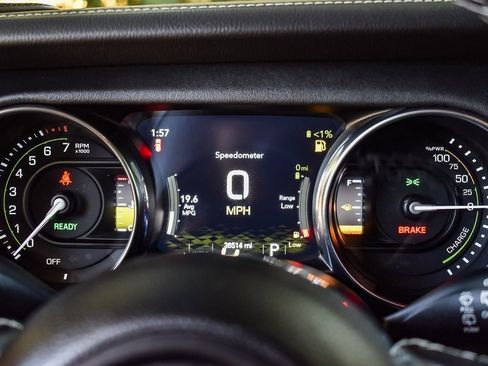 Used 2021 Jeep Wrangler Unlimited Sahara image 21