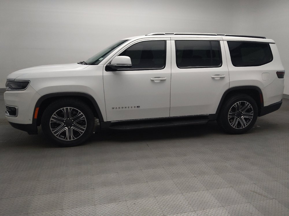 Used 2022 Jeep Wagoneer Series III AWD/4WD image 2
