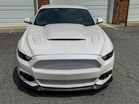 Used 2017 Ford Mustang GT Premium w/ GT Performance Package image 9