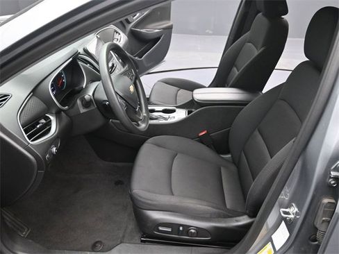 Used 2024 Chevrolet Malibu LT image 25