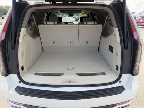 Used 2021 Cadillac Escalade ESV Premium Luxury Platinum RWD image 11