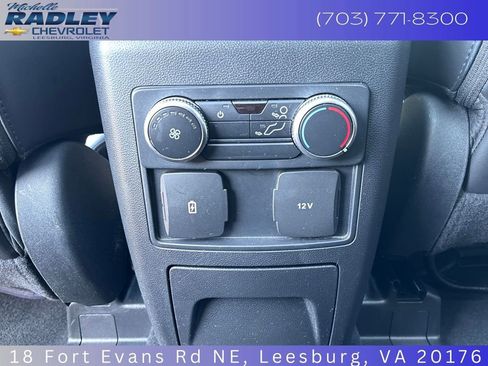 Used 2022 Ford Explorer XLT w/ Equipment Group 202A image 25