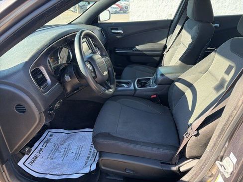 Used 2016 Dodge Charger SE w/ Popular Equipment Group image 10