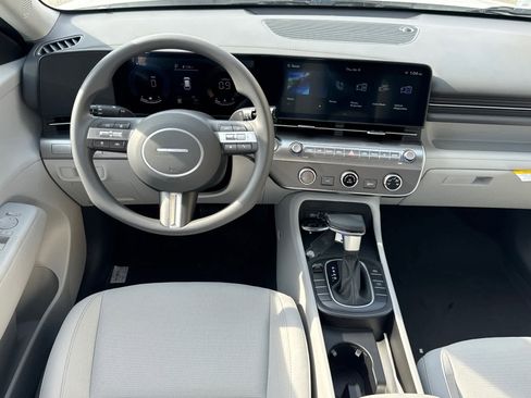 New 2026 Hyundai Kona SE image 17