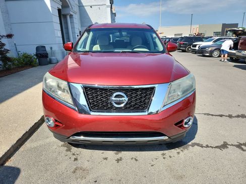 Used 2016 Nissan Pathfinder SV w/ Cargo Package FWD image 8
