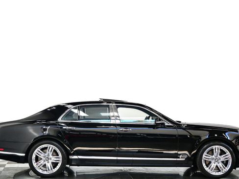 Used 2013 Bentley Mulsanne RWD image 2