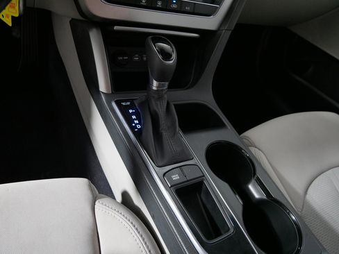 Used 2015 Hyundai Sonata SE image 24