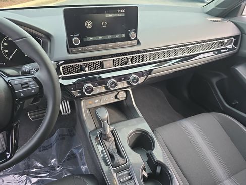 Used 2025 Honda Civic Sport image 20