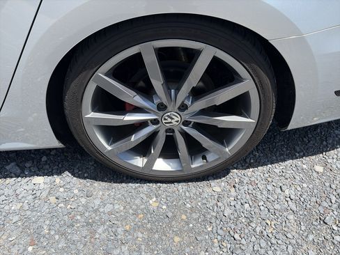 Used 2018 Volkswagen Passat 3.6 FWD image 14
